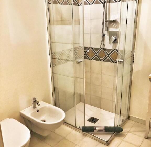 Номер Стандарт, Casa Barteèi