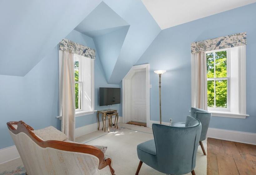 Номер Deluxe, Manoir Sweetsburg