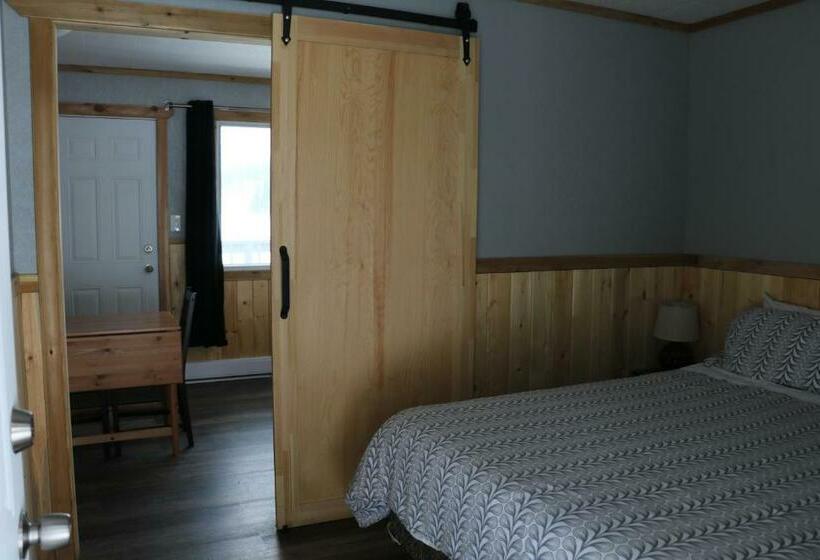 レイクビュースタンダードルーム, Jasper Way Inn Resort & Campground