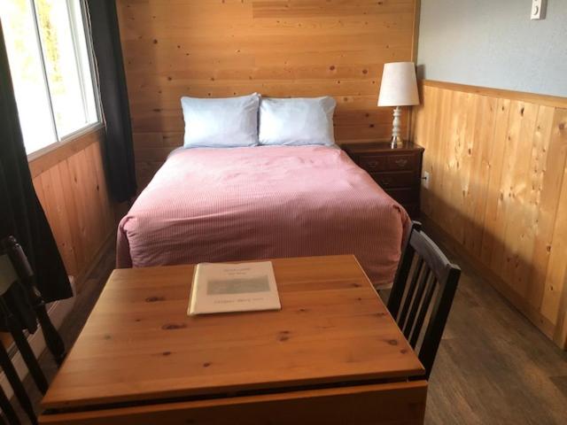 レイクビュースタンダードルーム, Jasper Way Inn Resort & Campground