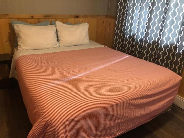 レイクビュースタンダードルーム, Jasper Way Inn Resort & Campground