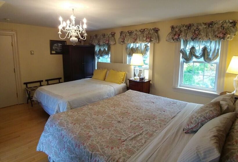 ファミリールーム, Inn On Frederick