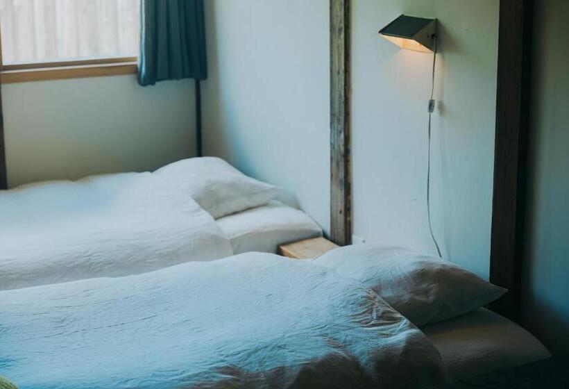Дом 4 Спальни, Hostel Saruya