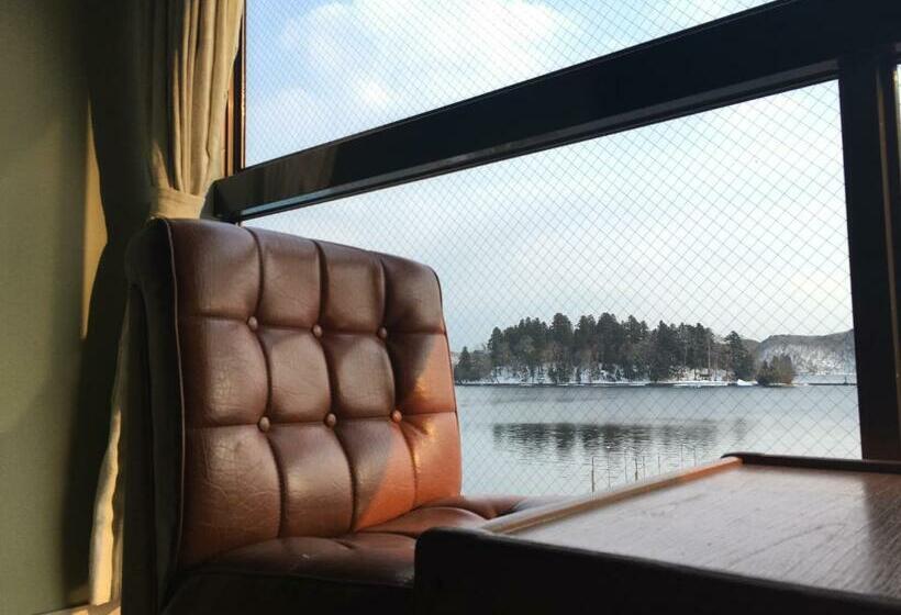 Семейный Номер, Nojiri Lake Resort