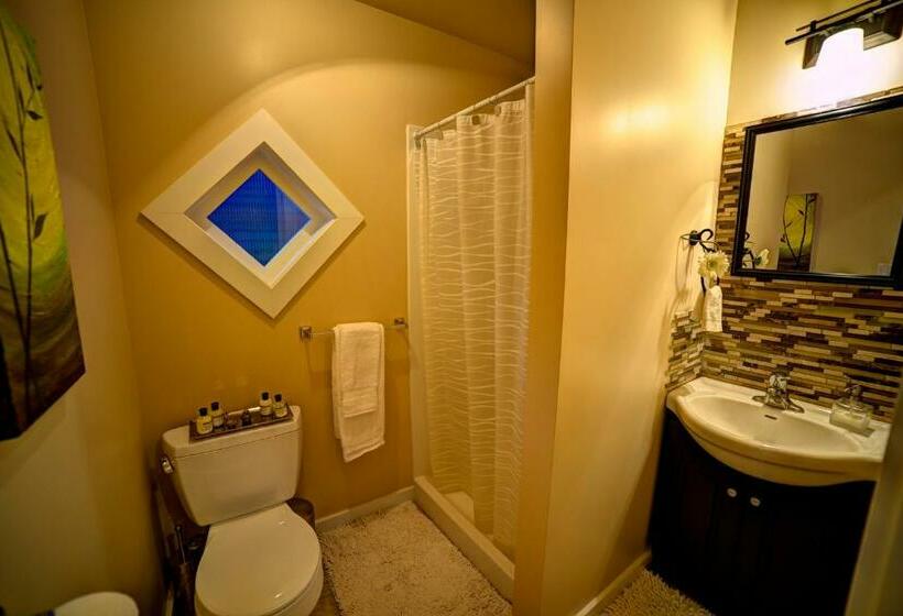 标准间, Shawnigan Suite B & B