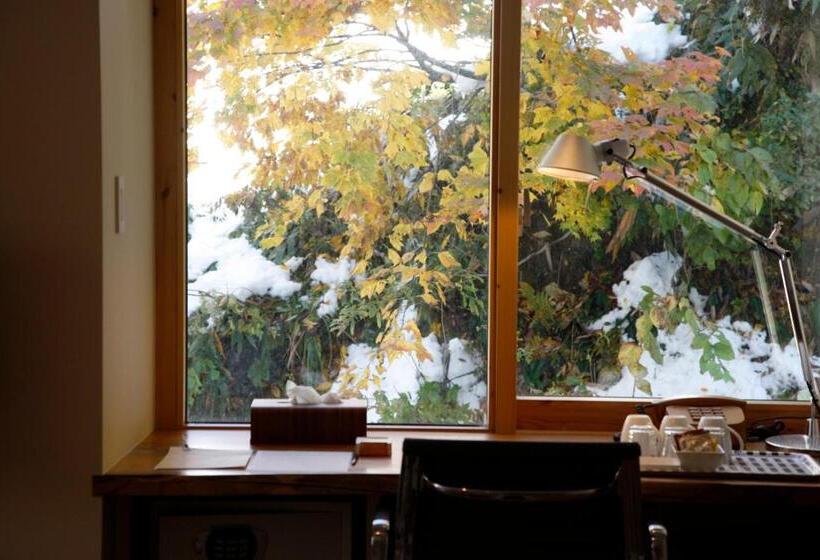 Семейный Номер, Satoyama Jujo The House