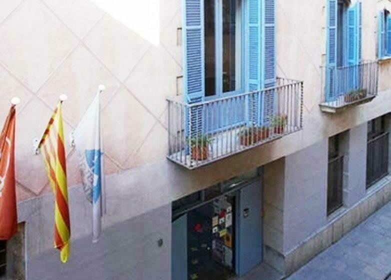 اتاق استاندارد چهارنفره با سرویس بهداشتی مشترک, Alberg Girona Xanascat