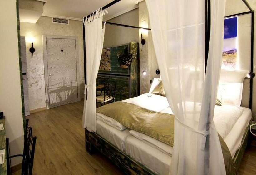 带阳台的三人标准间, Boutique Hotel Sierra De Alicante
