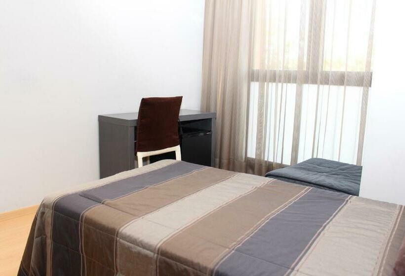 اتاق استاندارد, Ciutat D Amposta