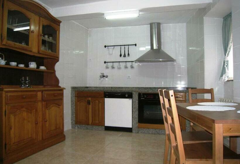 침실 5개 빌라, Casa Cotiellu
