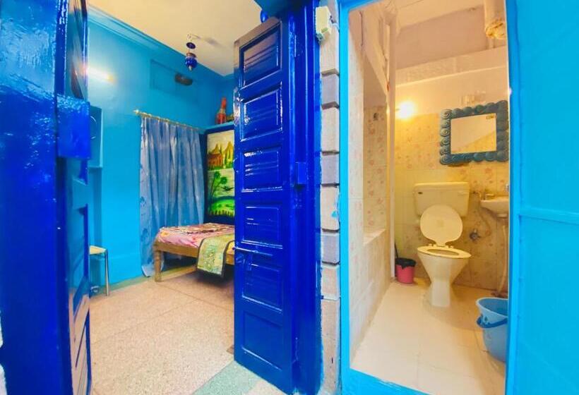带阳台标准四人间, Bob Hostel