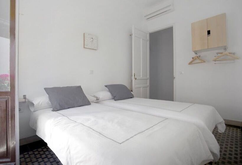 اتاق استاندارد با سرویس بهداشتی مشترک, Cordoba Bed And Be   Hostel