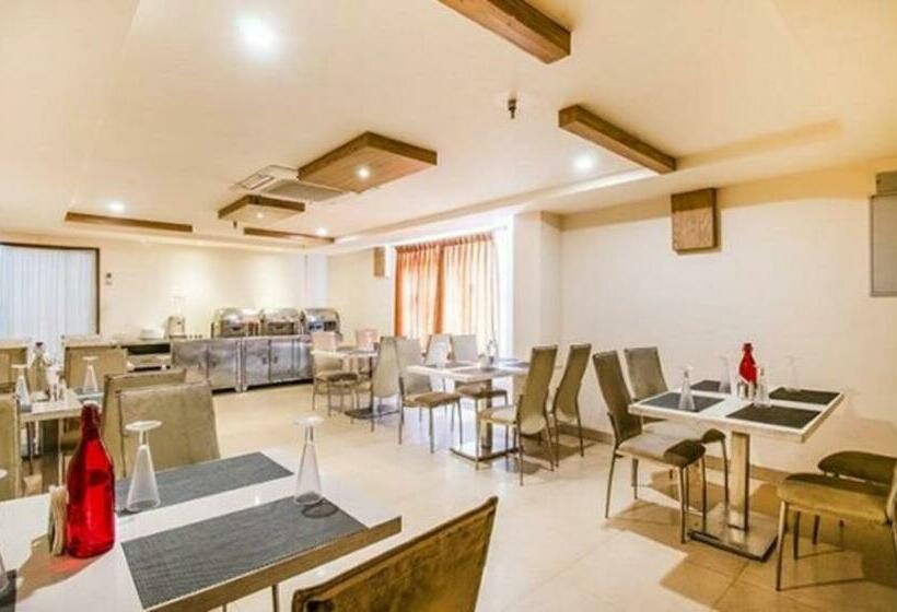 Номер Deluxe, Fabhotel Prime Royal Castle   Nr Coimbatore North Railway Station