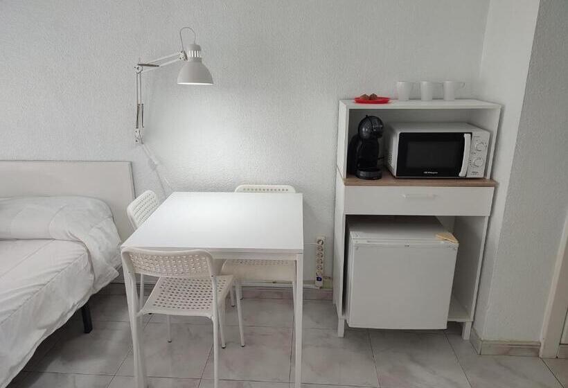 Четырехместный Номер Стандарт, Hostal Lucy