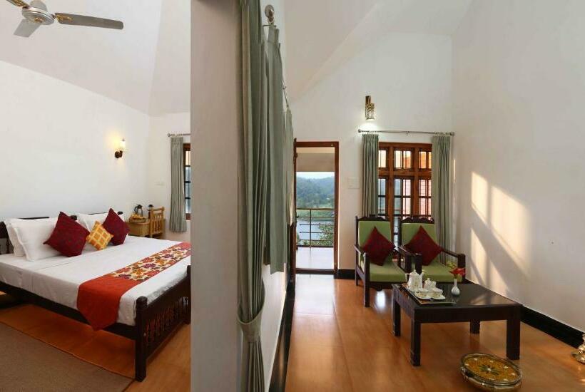 스탠다드 룸 호수 전망, Arayal Resort A Unit Of Sharoy Resort