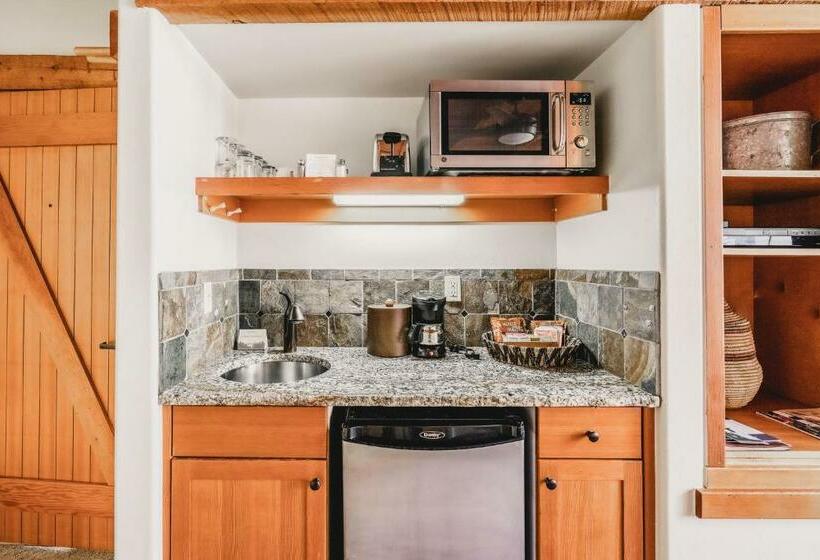 Студия Стандарт, Sundance Mountain Resort