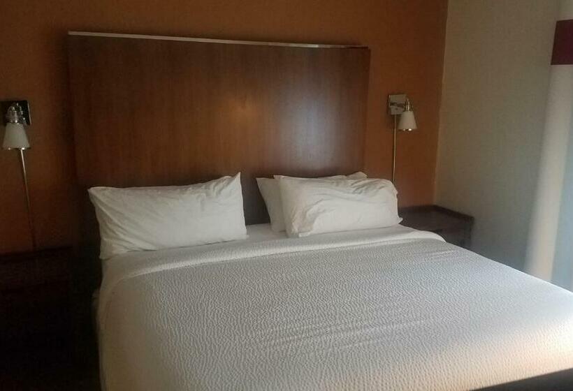 스탠다드 룸 킹사이즈 침대, Four Points By Sheraton Columbus Polaris