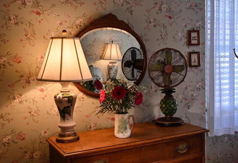 Номер Стандарт, Hilltop House Bed & Breakfast