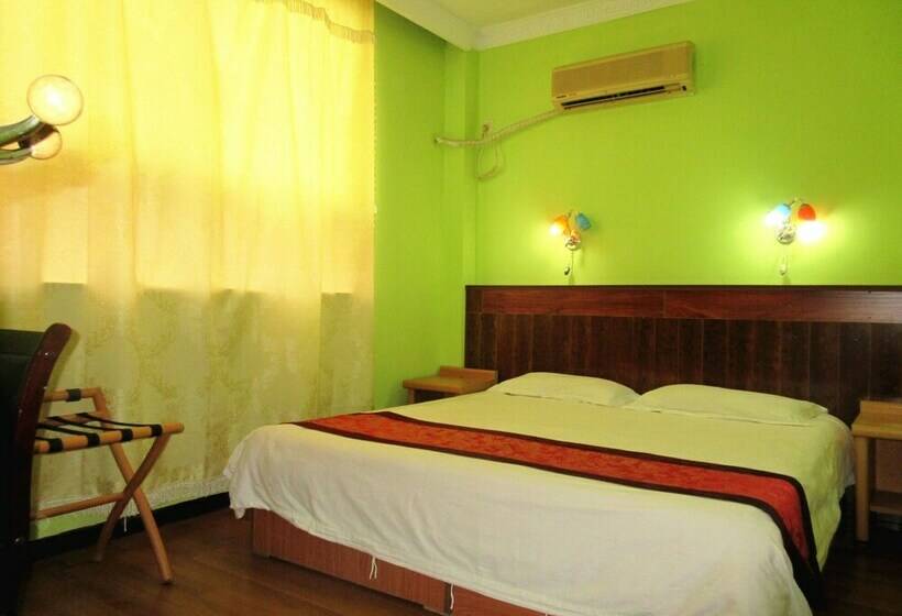 Номер Стандарт, 25 Four Seasons Youth Hostel