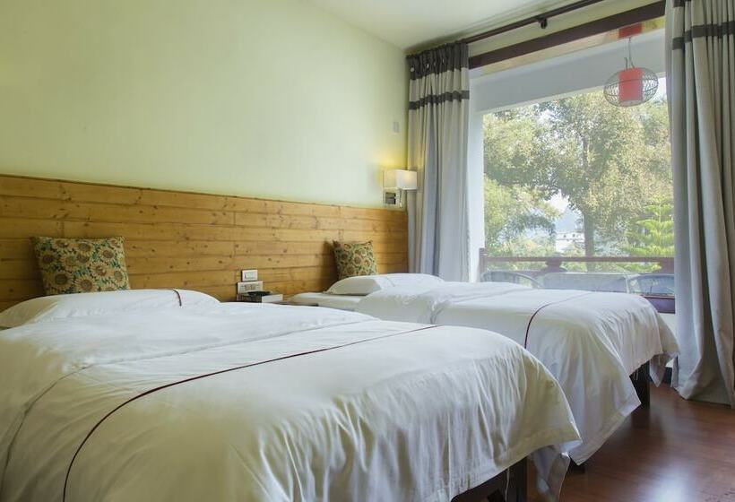 חדר סטנדרט, Snow Lion Riverside Resort
