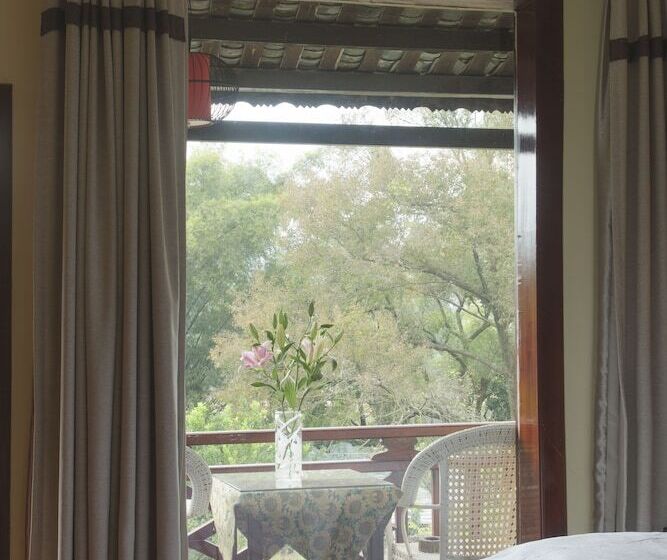 חדר דלוקס, Snow Lion Riverside Resort