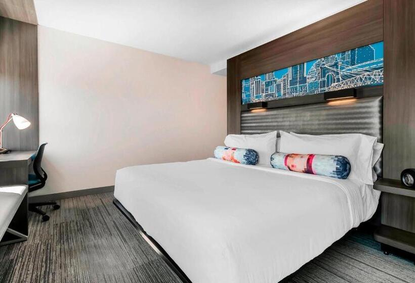 اتاق استاندارد با تخت بزرگ, Aloft Newport On The Levee