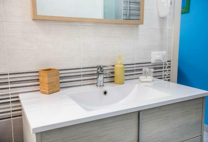 חדר סטנדרט לארבעה נוף לים, Belvedere Rent Rooms