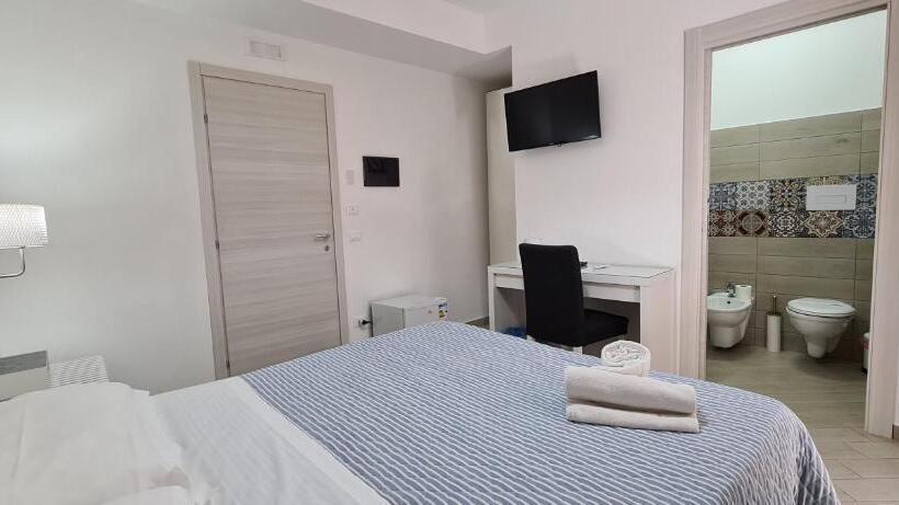 Четырехместный Номер Стандарт с Балконом, Belvedere Rent Rooms