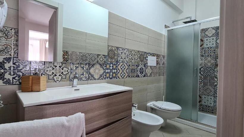 Четырехместный Номер Стандарт с Балконом, Belvedere Rent Rooms