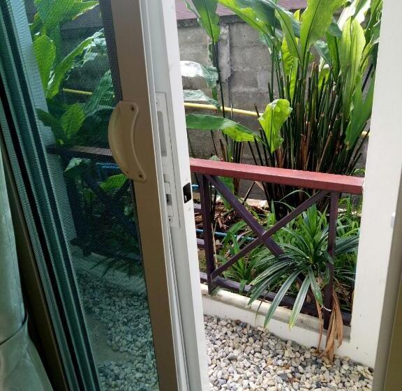 اتاق استاندارد, Baan Jaru