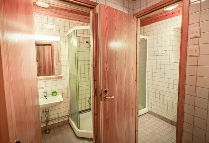 Номер Стандарт Четырехместный Совместный Санузел, Kuukkeli Log Houses Aurora Resort