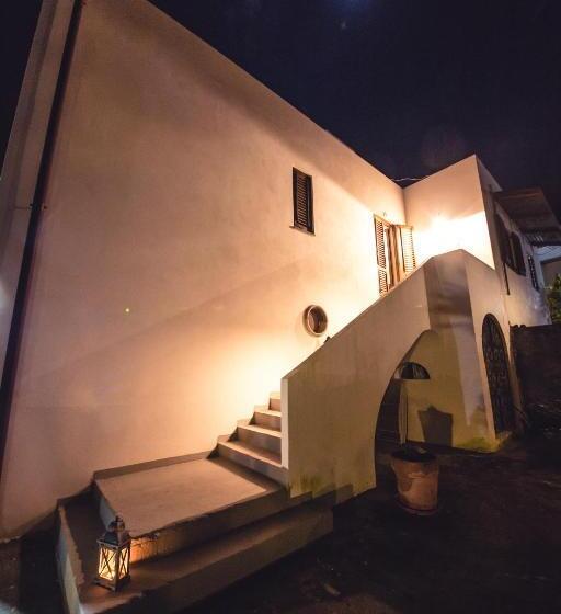 带海景的高档工作室, Casa Papiro
