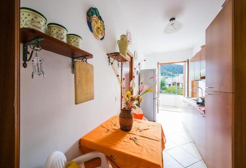 带海景的高档工作室, Casa Papiro