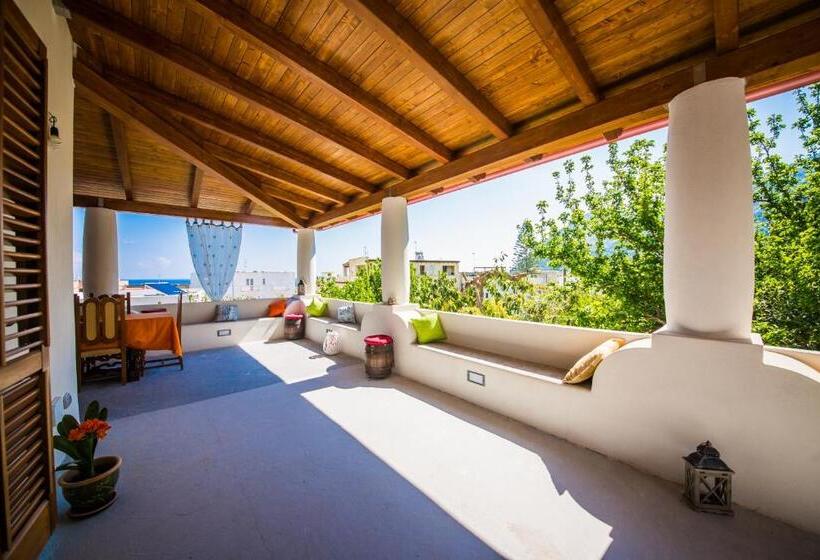 1 Bedroom Deluxe Apartment Sea View, Casa Papiro