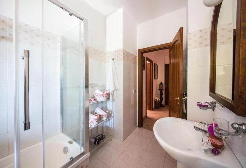 1 Bedroom Deluxe Apartment Sea View, Casa Papiro