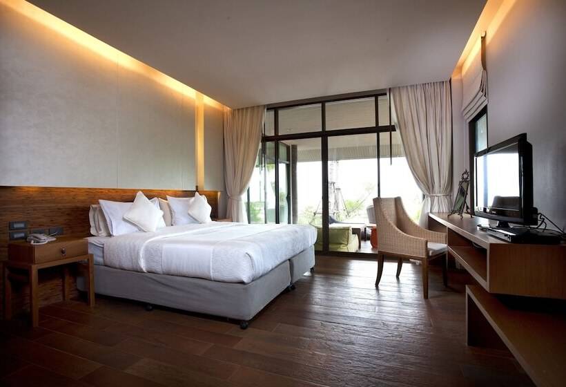 اتاق لوکس با چشم‌انداز دریا, Na Tara Resort