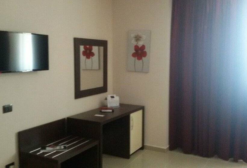 Номер Стандарт Трехместный, Merylinn Guest House