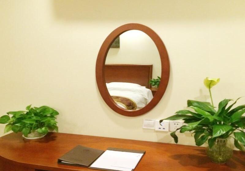 Номер бизнес-класса, Greentree Inn Shandong Yantai Fushan District Yongda Street Express