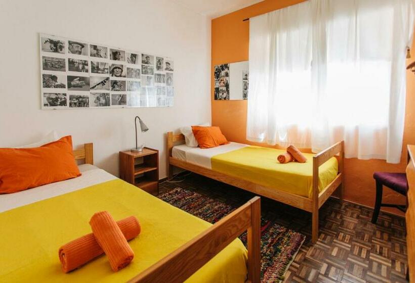 חדר סטנדרט חדר אמבטיה משותף, Olive Hostel Lagos