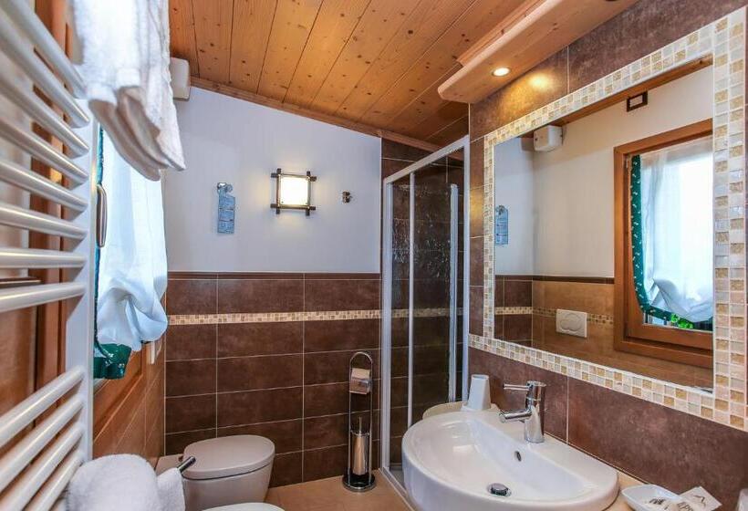 Номер Deluxe с Балконом, Albergo Adele