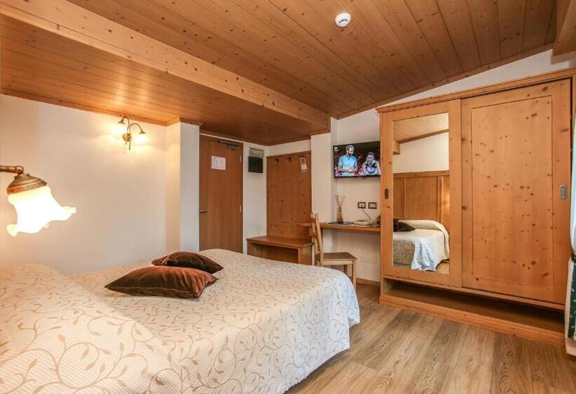 Номер Deluxe с Балконом, Albergo Adele