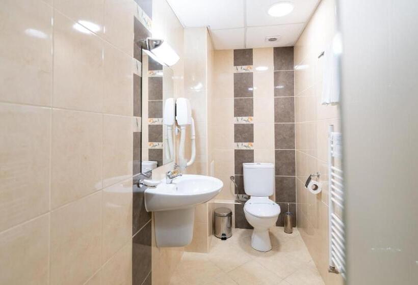 סוויטת ג'וניור עם מרפסת, Paradise Spa