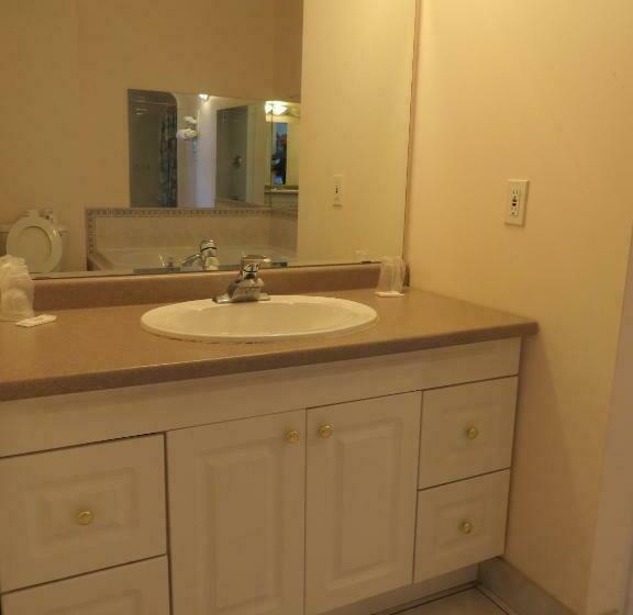 带大床的标准间, Lakeview Resort Motel