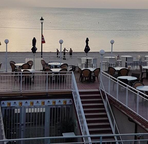סוויטה דלוקס, Lakeview Resort Motel