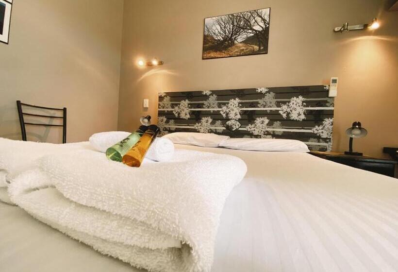 חדר סטנדרט, Meeniyan Motel