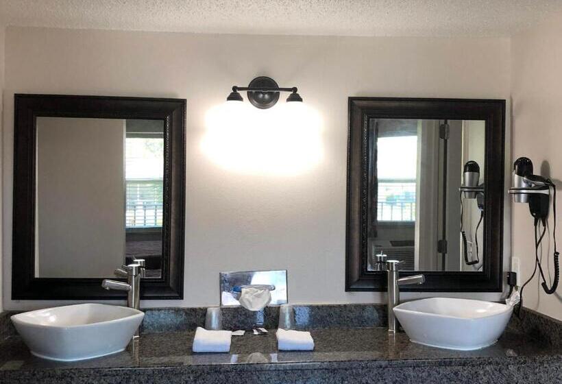 غرفة قياسية سرير كينج, Sun Coast Inn