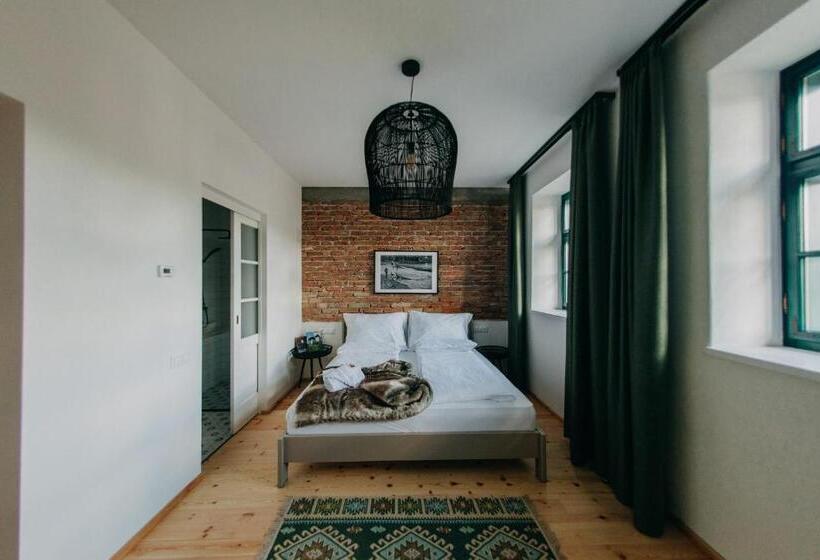 Номер Deluxe, Ugron Castle Fiatfalva