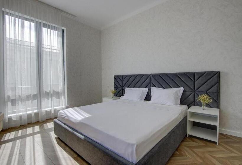 سوئیت 2 خوابه, Novel Hotel And Apartments