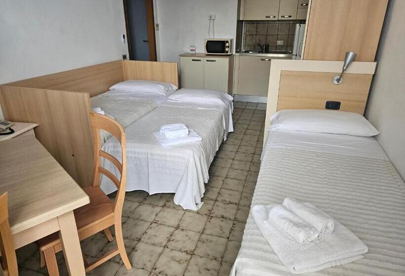 Номер Стандарт Трехместный, & Residence Stella Maris