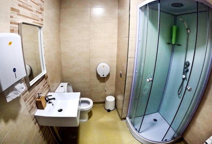 Четырехместный Номер Стандарт, W14 Hostales
